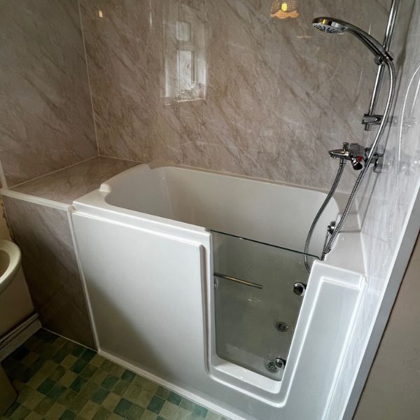 Walk-in Bath for Improved Accessibility